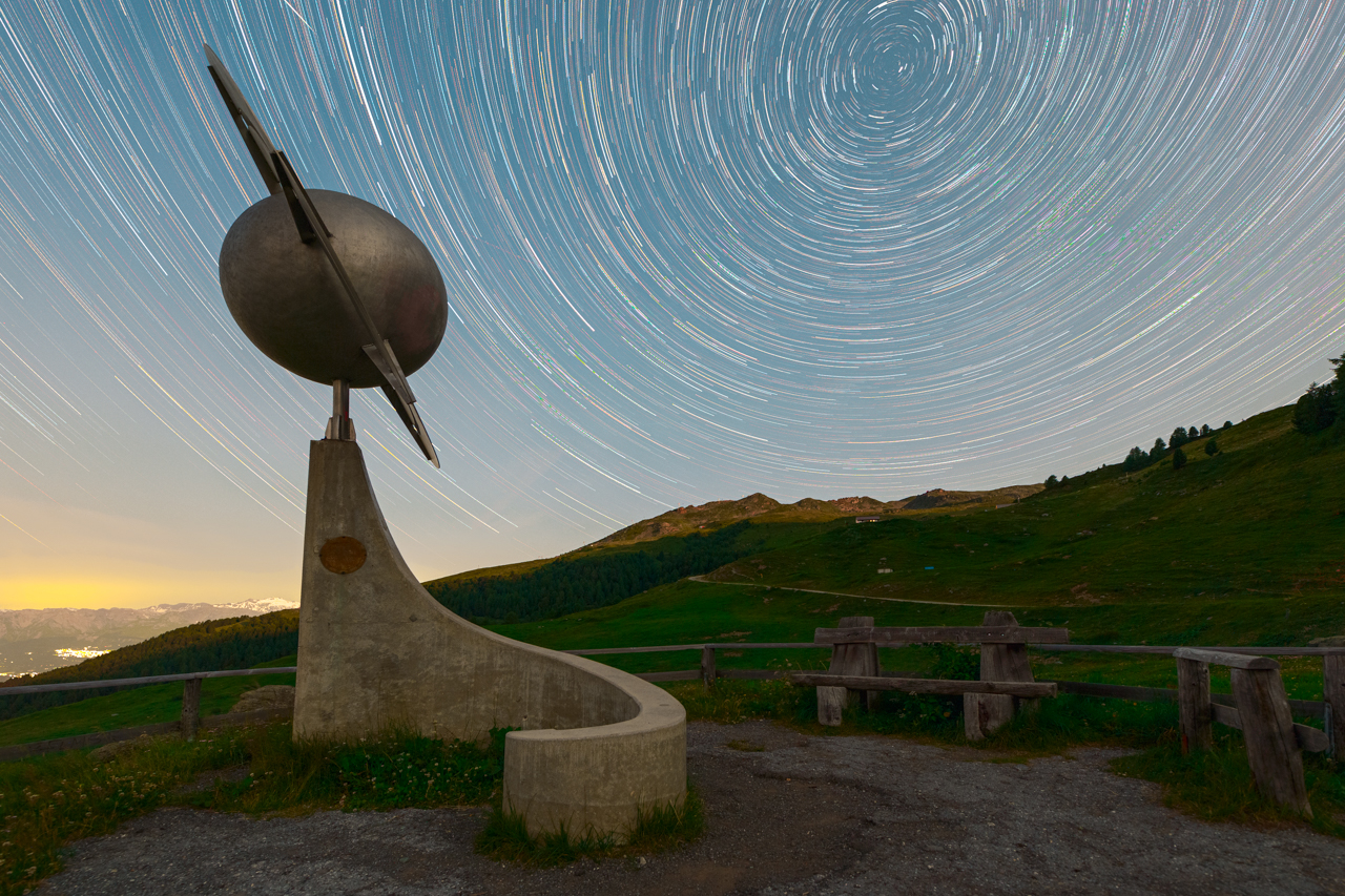 Saturn trails